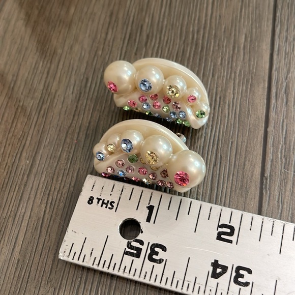 Vintage Unique Shaped Thermoset & Pastel Rhinestone Clip Earrings - Picture 15 of 16